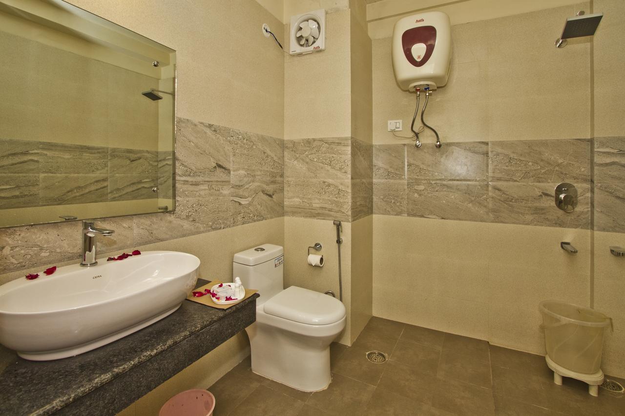 Hotel Park Residency Manāli Екстериор снимка